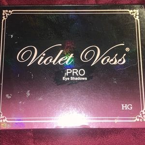 violet voss holy grail eye palette